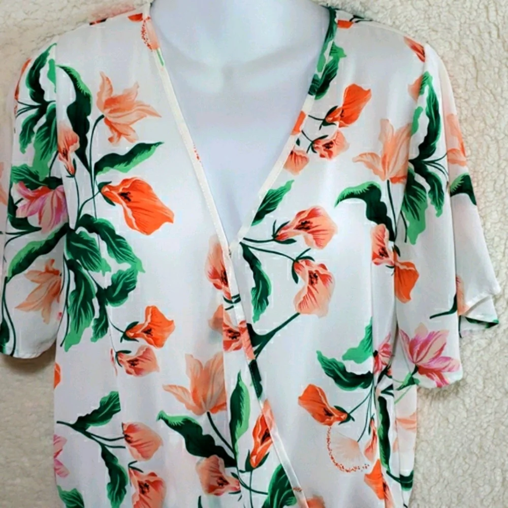 Sienna Sky Bundle of 2 Women's Blouses - Picture 3 of 9